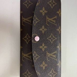 Louis Vuitton Emilie Wallet